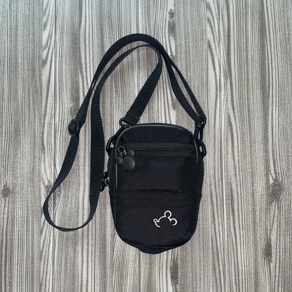 Disney Mickey Mouse Camera Crossbody Bag #Disney #crossbody